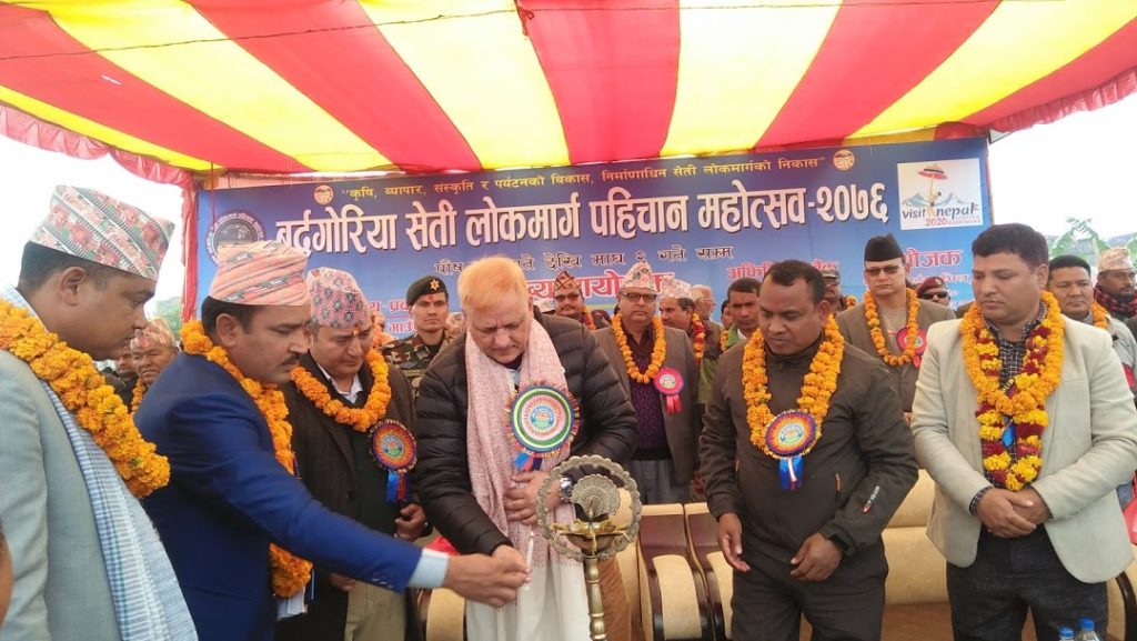 राष्ट्रिय गौरबको योजना सेति लोकमार्ग अब कुनै पनि कारणबाट राेकिदैन : मन्त्री भट्ट