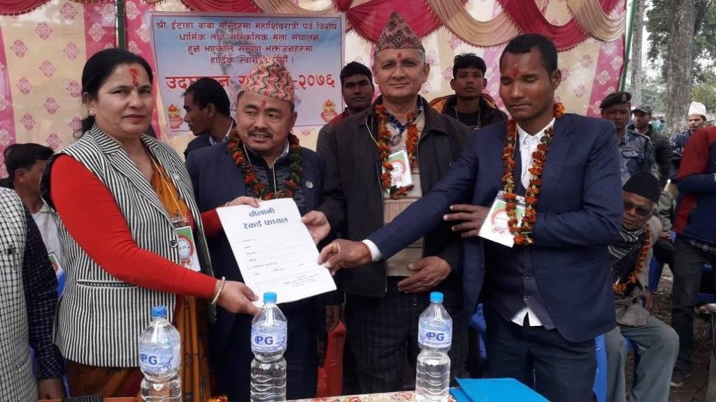 इटहा बाबाको विकास सबमिलके करन , माननिय मन्त्रि माया भट्ट