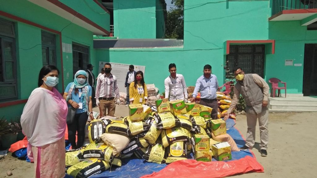 बिभिन्न बैक तथा वित्तिय संस्थाद्धारा खाद्यान्न सहयोग