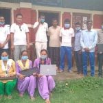 लालझाडि गा.पा.ले सुचना प्रविधि मैत्र विद्यालय बनाउनकालागि शिक्षकहरुलाई वितरण गरयो ल्यापटप