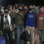 नेपाल रानाथारु समाजको पहलमा लकडाउनमा फसेका १९ जनालाइ घरपठाइयाे