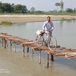 दोदा नदिमा पुल नहुदा आवत जावत गर्न अबठ्याराे