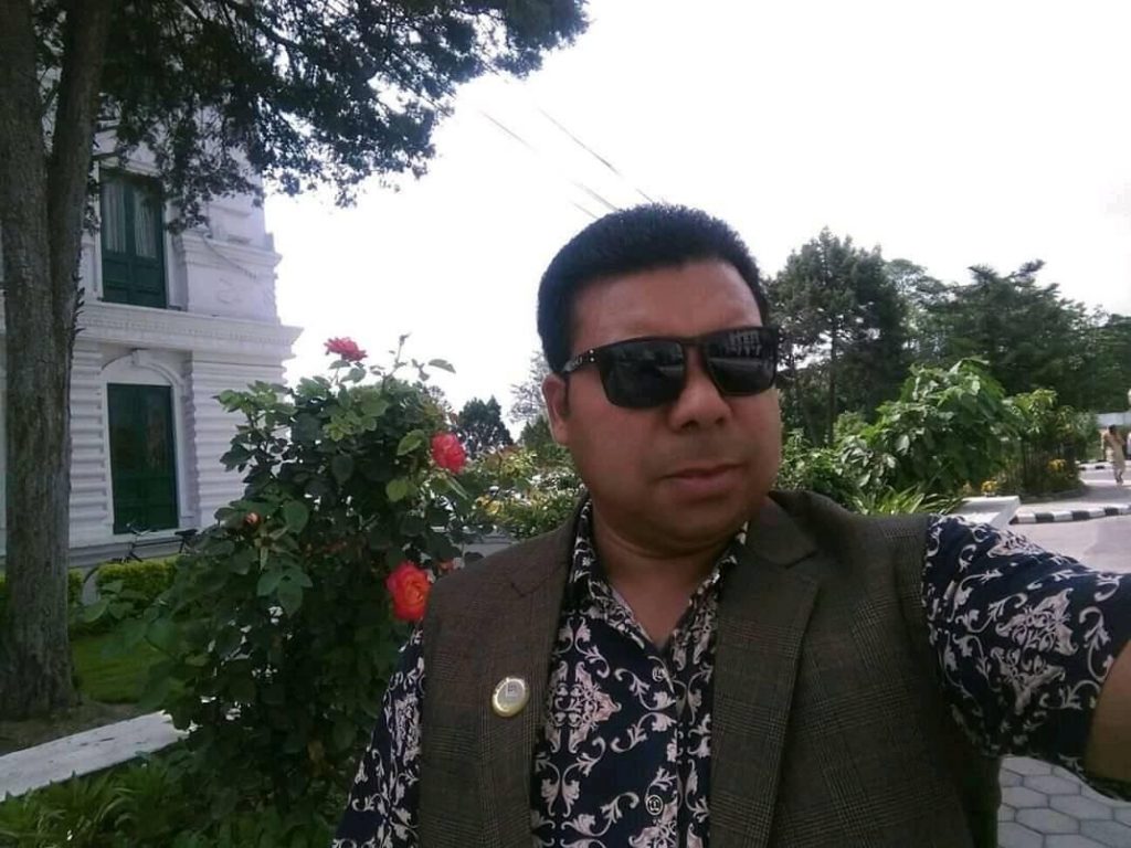 श्री बैजनाथ माध्यमिक विद्यालयको  अध्यक्षमा संविधान सभासदस्य कृपाराम राना