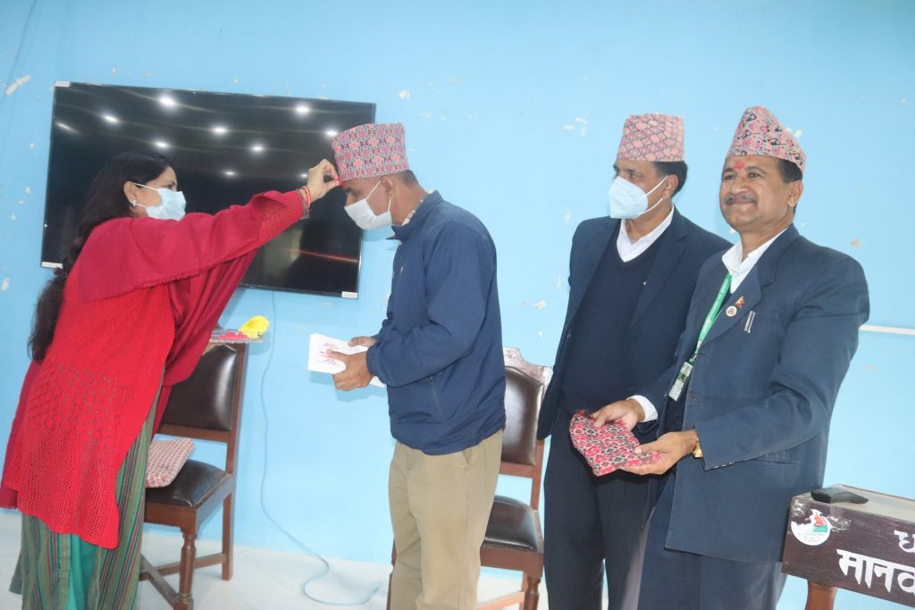 धनगढीका शिक्षा यूवा तथा खेलकुद महाशाखा प्रमुख कोईरालाको बिदाई