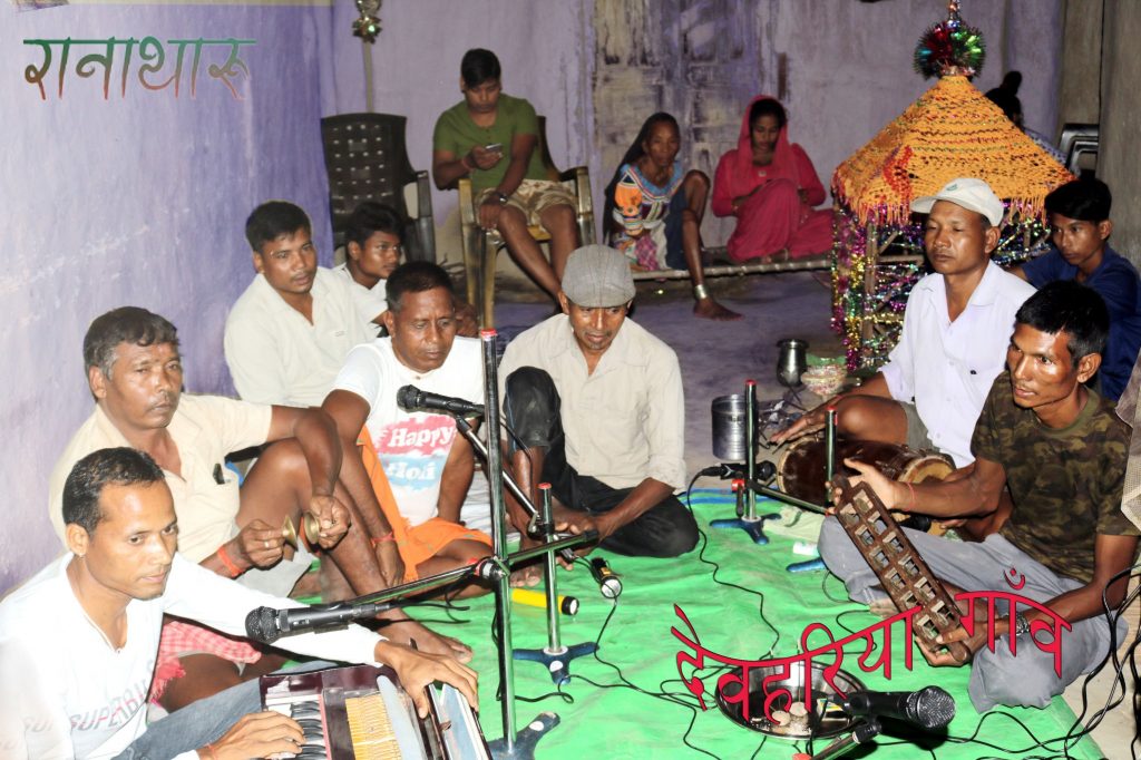 रानाथारू सामुदायले धुमधामका साथ अष्टमी मनाउदै