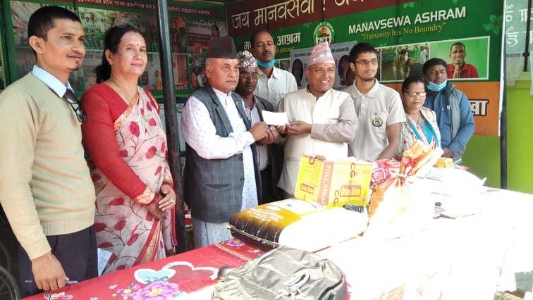 रैकाको १६ औँ स्मृति दिवस मानव सेवा आश्रमलाई खाद्यन्न र नगद सहयोग