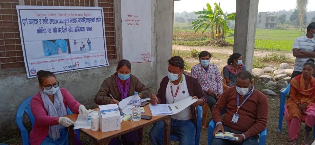 लालझाडी गाउपालिकामा घर दैलाे खाेप अभिय