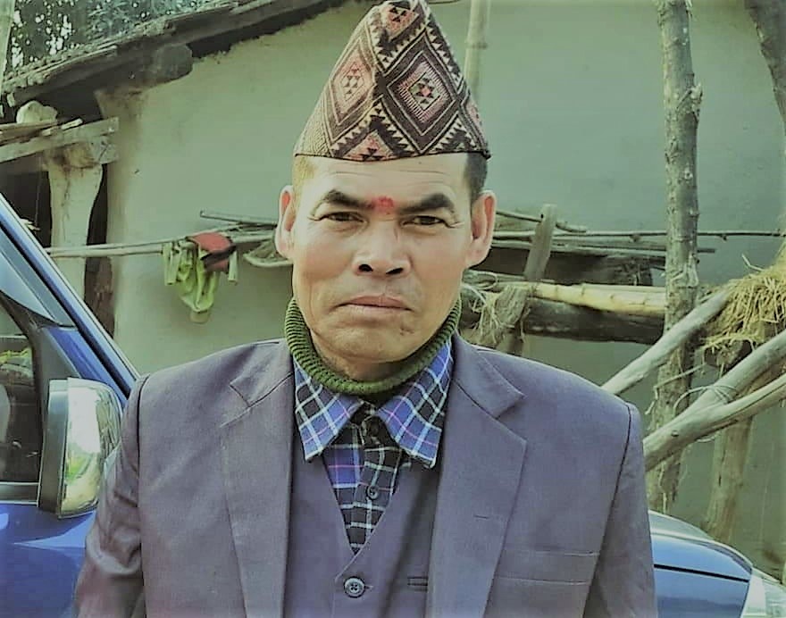 मुक्तकमैया समस्यासमाधान आयोगका पुर्व सदस्य खाडा राना झुन्डिएको आवस्थामा