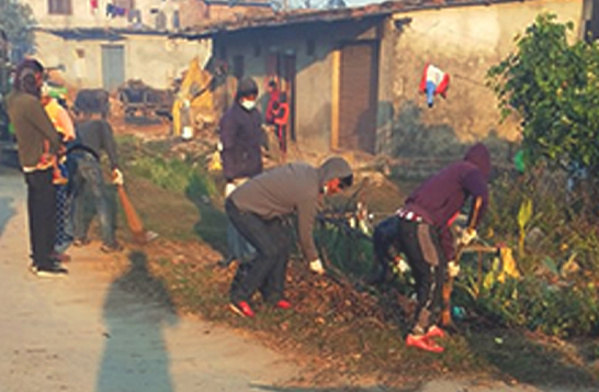 जन जागरण समाज नेपालका युवा-युवतीहरु गाउँ सरसफाई अभियानमा