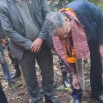 शुक्लाफाँटामा  बाघ गणनाका लागि स्वचालित क्यामेरा जडान