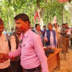 चुनाबकाे मुखमा समाजबादीका इन्चार्ज सहित १५ जना एमाले मा प्रबेश