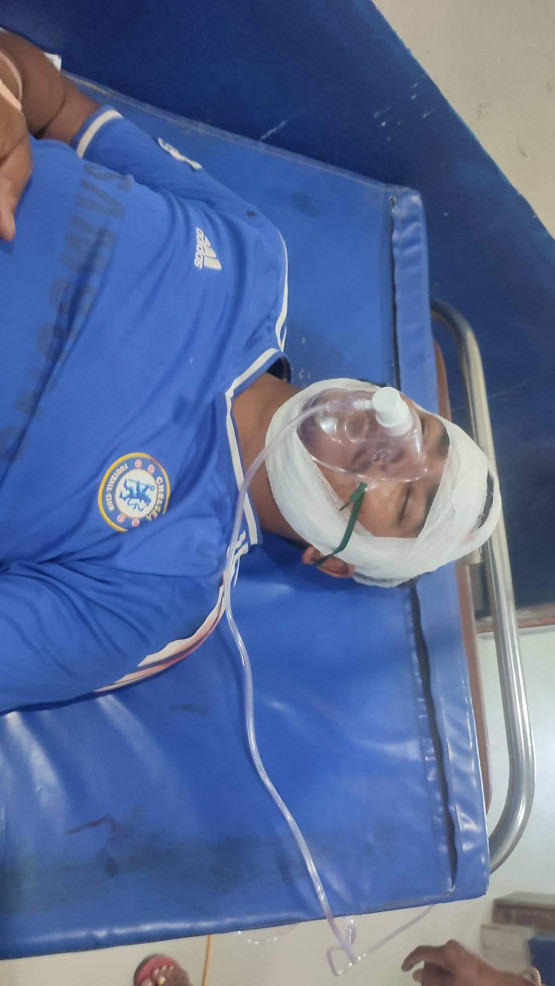 लालझाडीमा नेकपा एमालेका नेता कार्यकर्ता गुण्डाशैलीमा उत्रिएका छन