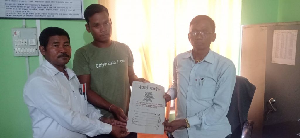 लालझाडी गाउँपािलका अन्तर्गतका २० संस्थाले संयुक्त रुपमा  ज्ञापन पत्र बुझाए