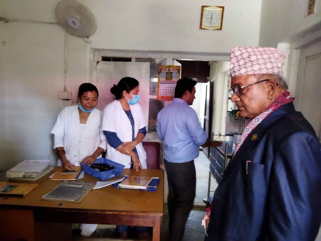 स्वास्थ सेवालाई थप प्रभावकारी बनाउन राज्यमन्त्री रैका को निर्देशन