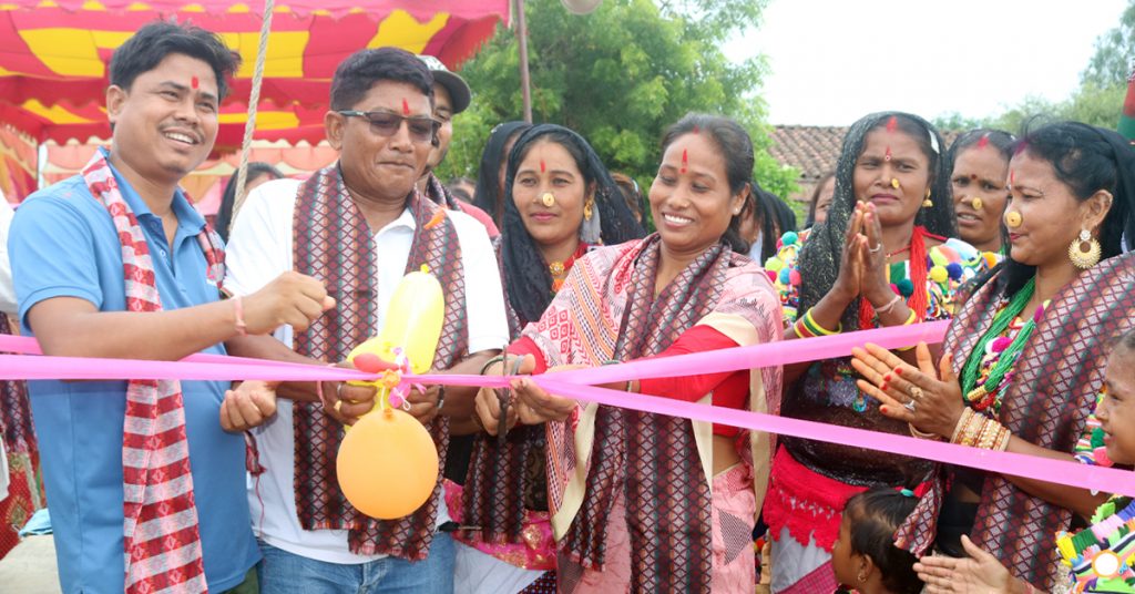 उप-प्रमुख कन्दकला रानाले गरिन सामनकाे डाेला उद्घाटन