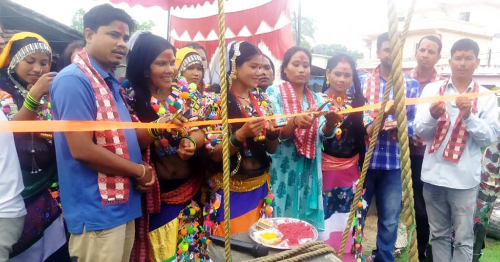 मटियारी गाँवमे राना समाजकाे अयाेजनामे ”रानाथारू महिला तिज विशेष कार्यक्रम” सम्पन