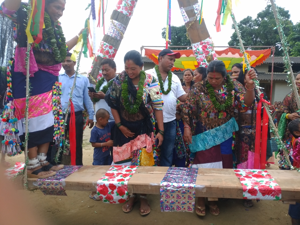 कैलारी गाउपालिकामा पनि तिजकाे राैनक