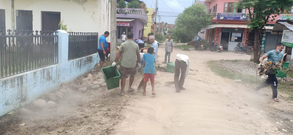 बेलाैरीकाे चिल्ड्रेन पार्ककाे सरसफाई सम्पन्न भयाे