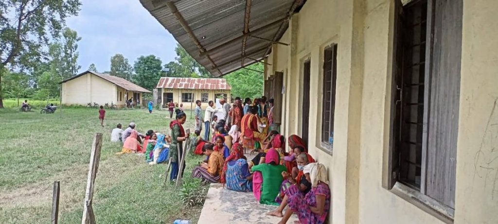 लालझाडीमा बाढी पीडित लक्षित प्रजनन स्वस्थ शिविर सम्पन्न