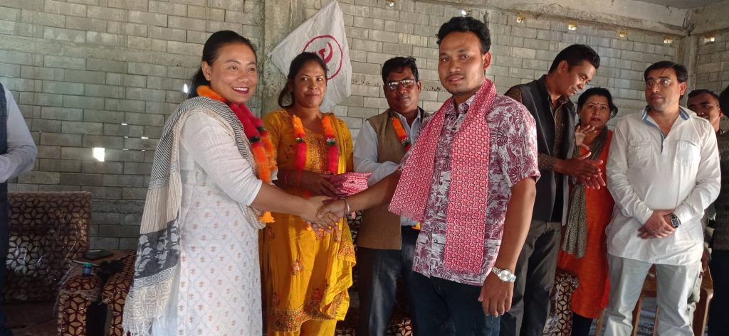 लालझाडी मा एमाले को पहिरो