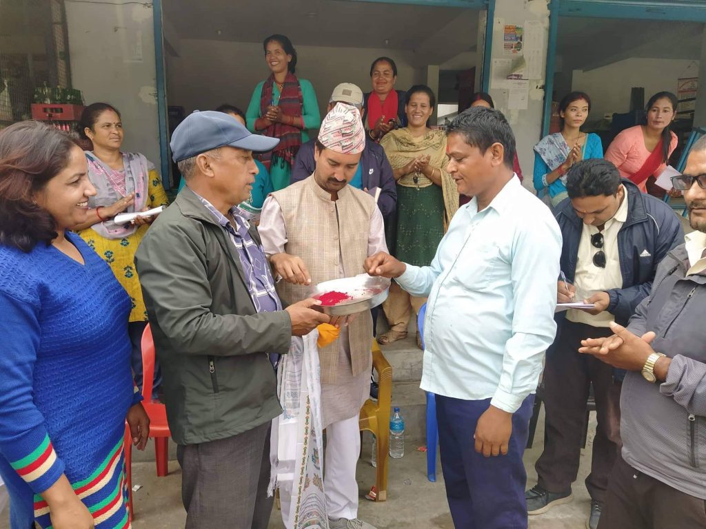 नेकपा एसका वडा इन्चार्ज सहित दर्जनौं एमाले कार्यकर्ता माओवादीमा प्रवेश