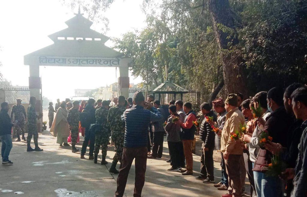 सैनिक श्रीमती संघको टोली धनगढीमा, लालझाँडीमा स्वास्थ्य शिविर