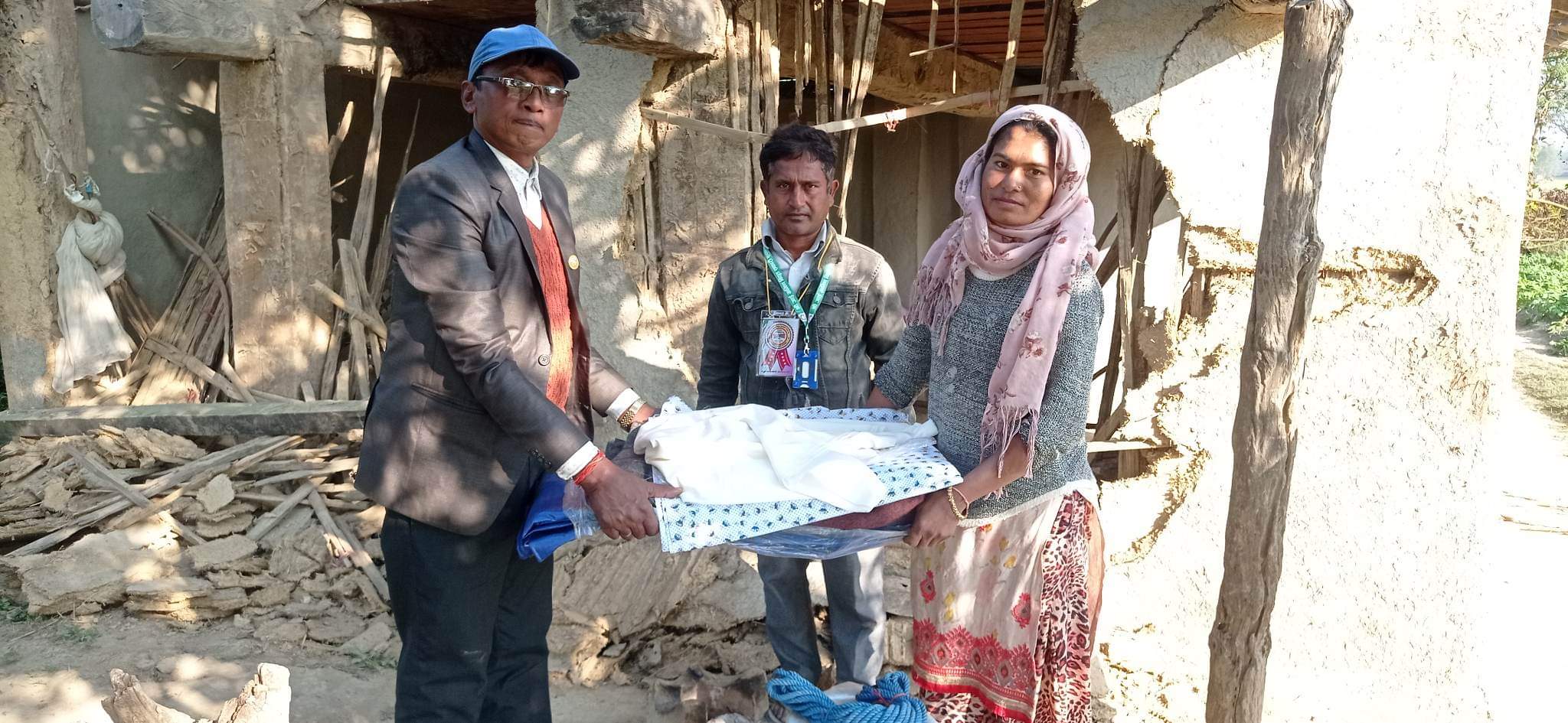 हात्ती नोक्सानी बाट रेडक्रस द्वारा राहत क्षतिपूर्ति वितरण