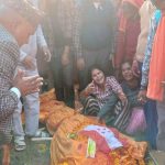 वडा अध्यक्षको निधनमा राज्यमन्त्री रैका द्घारा दुख ब्यक्त, ओढाए पार्टीको झण्डा