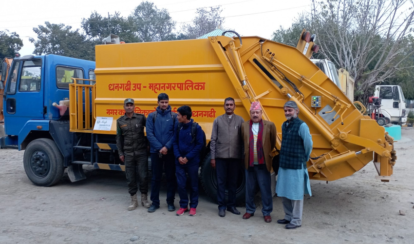 धनगढी उपमहानगरपालिकाले खरिद गर्‍यो सरसफाइ गाडी