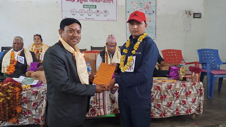 बेलौरीका पत्रकार हिक्मत शाही सम्मानित