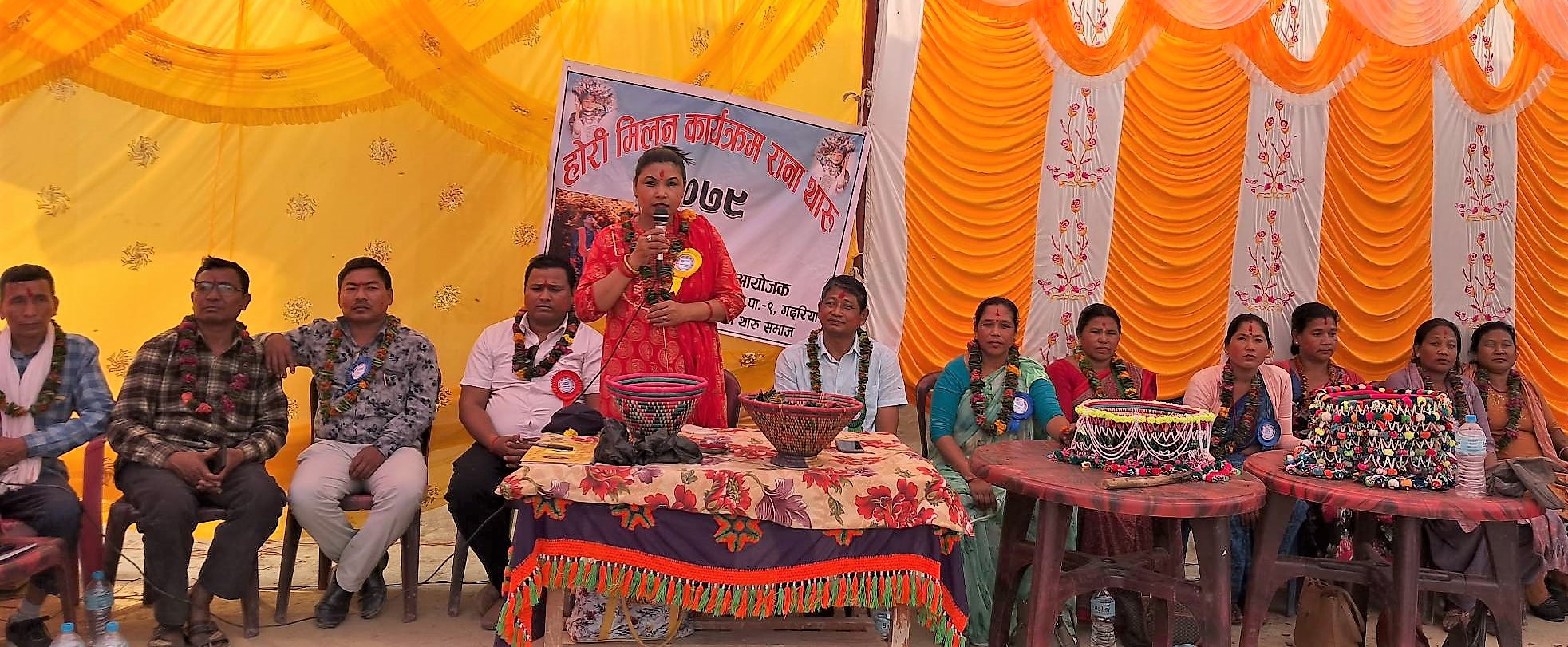 कैलारीमे होरी मिलन कार्यक्रम निभटो