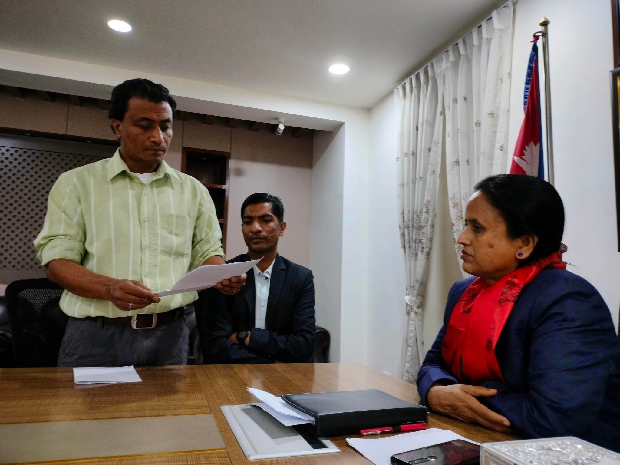 सबै विज्ञापन एकद्वार प्रणालीमा लैजाने प्रयासमा छौं : सञ्चारमन्त्री शर्मा