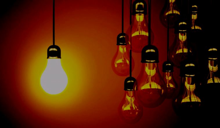 कञ्चनपुरको गड्डाचौकी र दोधराचांदनीमा विधुत लाईन अवरुद्ध