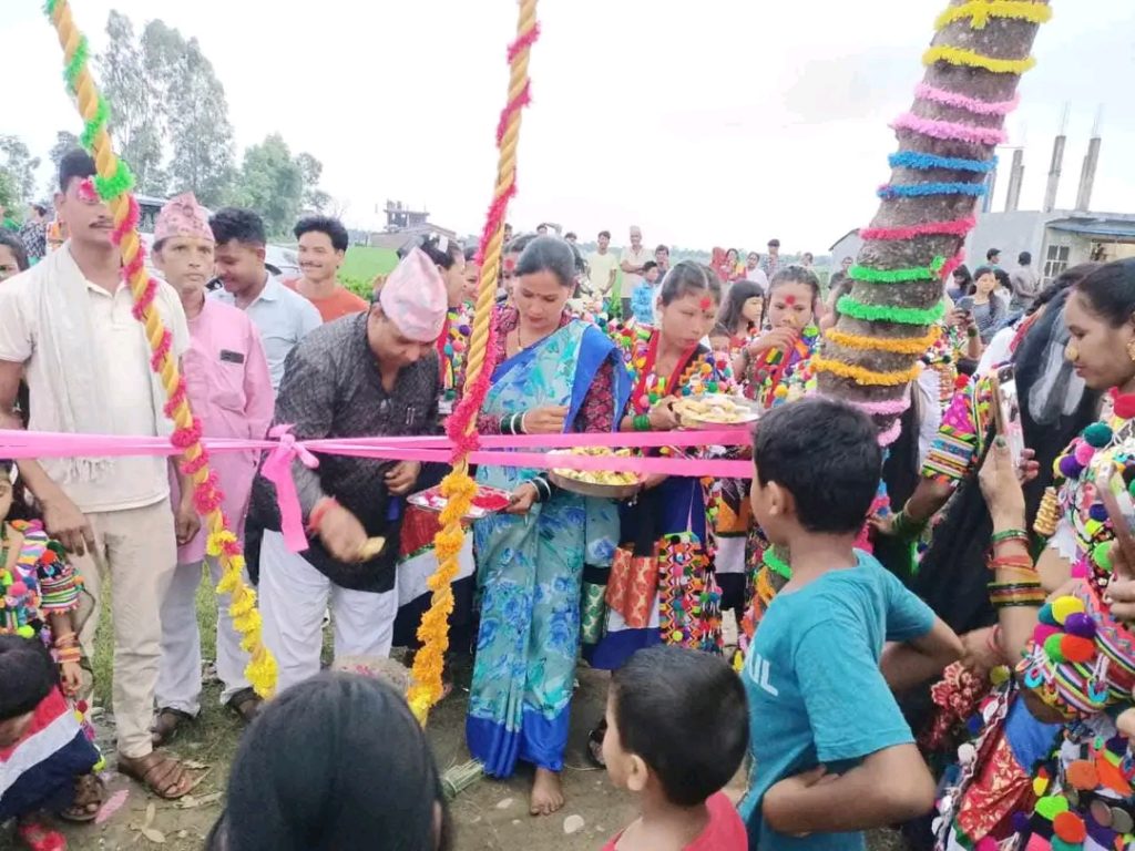कृष्णपुरको कलुवापुर गाउँमा सावनको डोला उद्घाटन