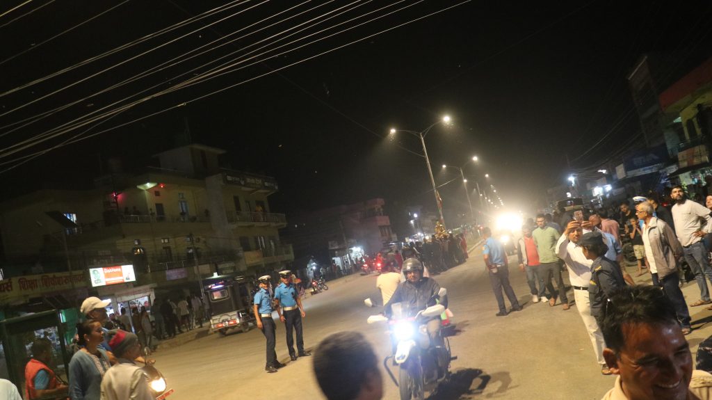 उज्यालो धनगढी तेस्रो चरण : स्मार्ट सडक बत्तीले सहर झिलिमिली