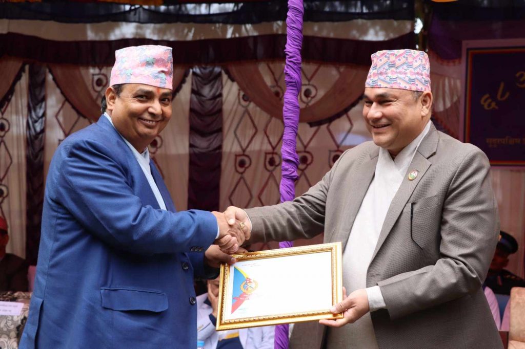 प्रहरी दिवसमा कृष्णपुर नगरपालिकालाई सम्मान