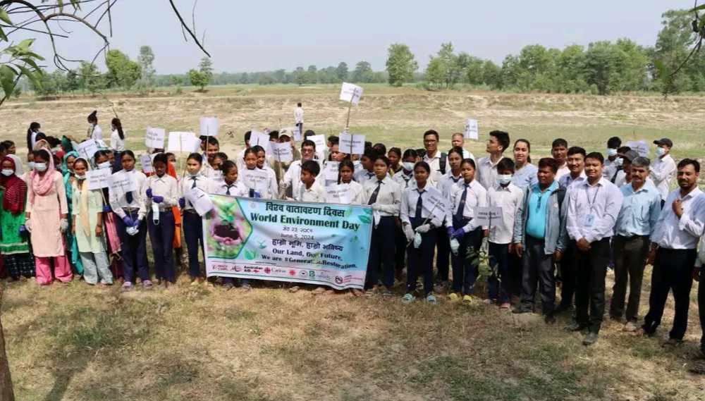 लालझाडीमा विश्व वातावरण दिवसको अवसरमा बृक्षारोपण कार्यक्रम सम्पन्न