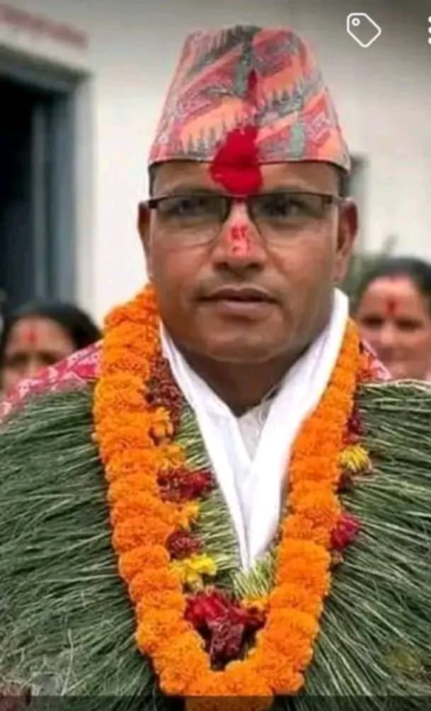 कृषिमन्त्री थापालाई भेट्ने समय बिहान र साँझ तोकियो, खादा–माला निषेध