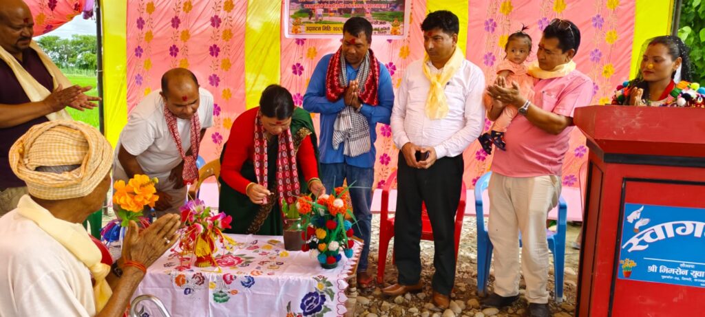 रानाथारू समुदायमा ‘सावनको डोला’को रौनक