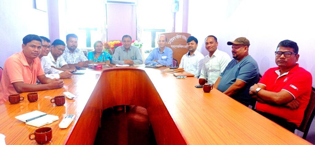 सुदुरपश्चिम प्रदेश लाेकसेवा अायाेग अध्यक्ष यज्ञराज बाेहरा, सुदुरपश्चिम प्रदेश निजामति विधायन समिति संयाेजक मननिय दिवान सिंह विष्ट संग समसमहिक विषयबस्तुमा छलफल गर्न नेपाल रानाथारू समाजका प्रतिनिधि, राना उत्थान समन्वय मञ्चका प्रतिनिधिहरू काे सहभागिता रहेकाे थियाे ।