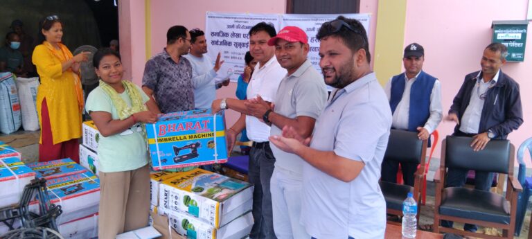 निड्स नेपालको सहयोगमा पुनर्वास र बेलौरीका १५० जनालाई समाग्री हस्तान्तरण  