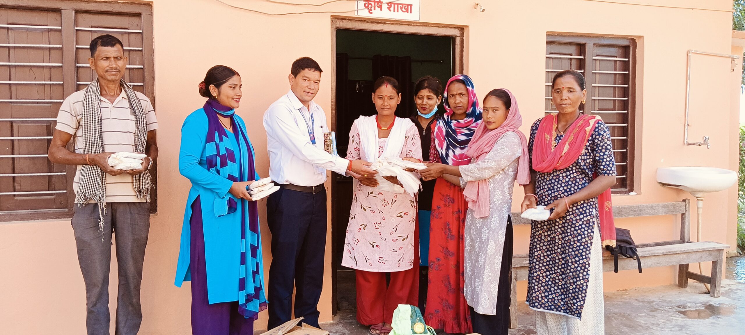 लालझाडीमा ५०% मा कन्ये च्याउ वितरण 