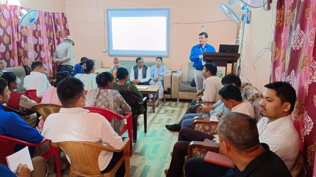 लालझाडीका पदाधिकारीहरूलाई शान्ति सुरक्षा, अपराध नियन्त्रण र सेवा प्रवाह सम्बन्धी सचेतना