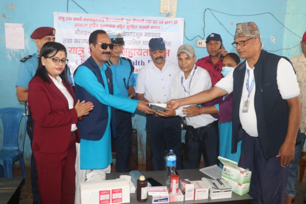 भीमदत्त स्थानीय सरकारद्वारा महेन्द्रनगर बसपार्कमा हेल्थडेस्क 