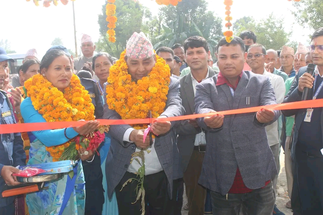 नगर प्रमुख ओझाद्वारा कृष्णपुर नगरपालिका वडा नं. ६ को वडा कार्यालय भवन उद्घाटन