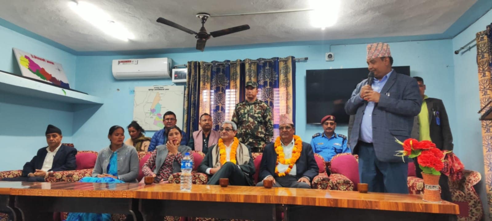 कृष्णपुर स्थानीय सरकारद्वारा गृहमन्त्री लेखकलाई सम्मान