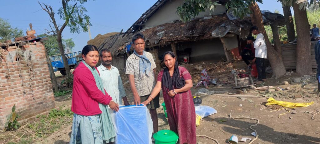 लालझाडी ४ मा हात्ती पीडित लाई लालझाडी गाउँपालिका ले राहत वितरण 