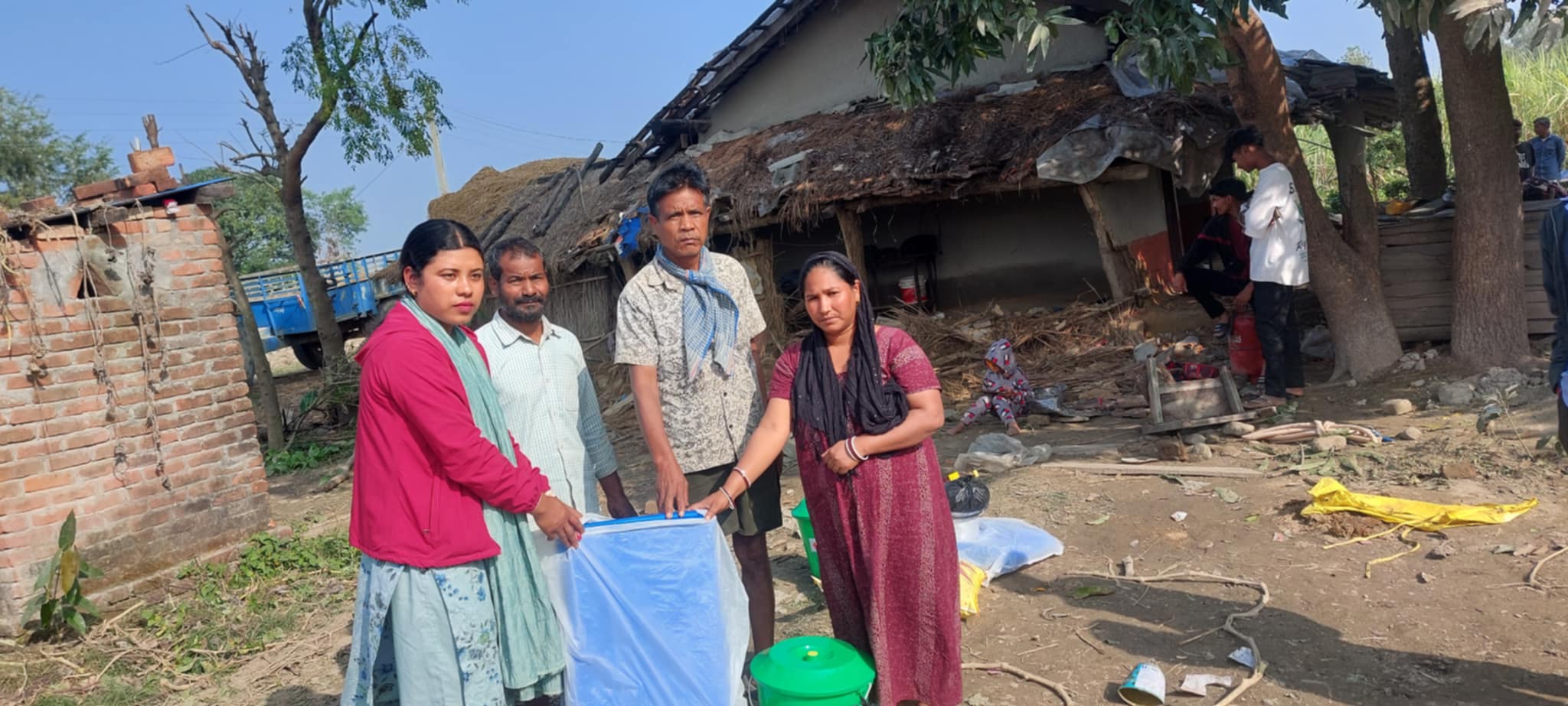 लालझाडी ४ मा हात्ती पीडित लाई लालझाडी गाउँपालिका ले राहत वितरण 