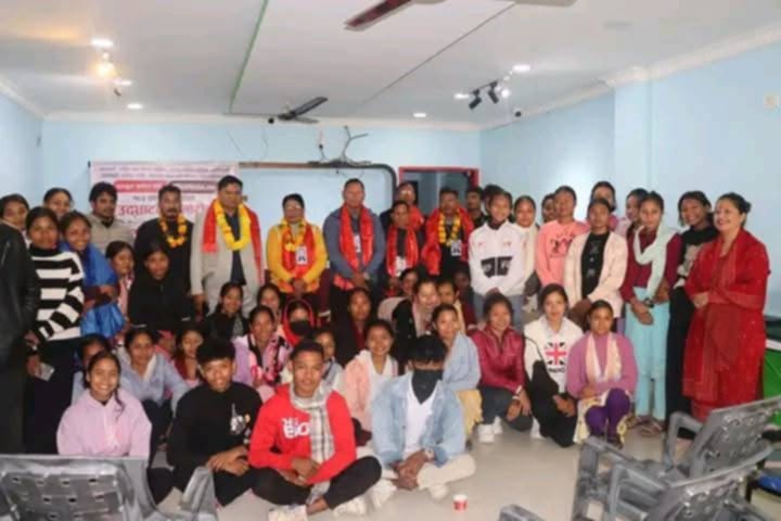 बेलौरीका विपन्न विद्यार्थीलाई निःशुल्क कम्प्युटर तालिम