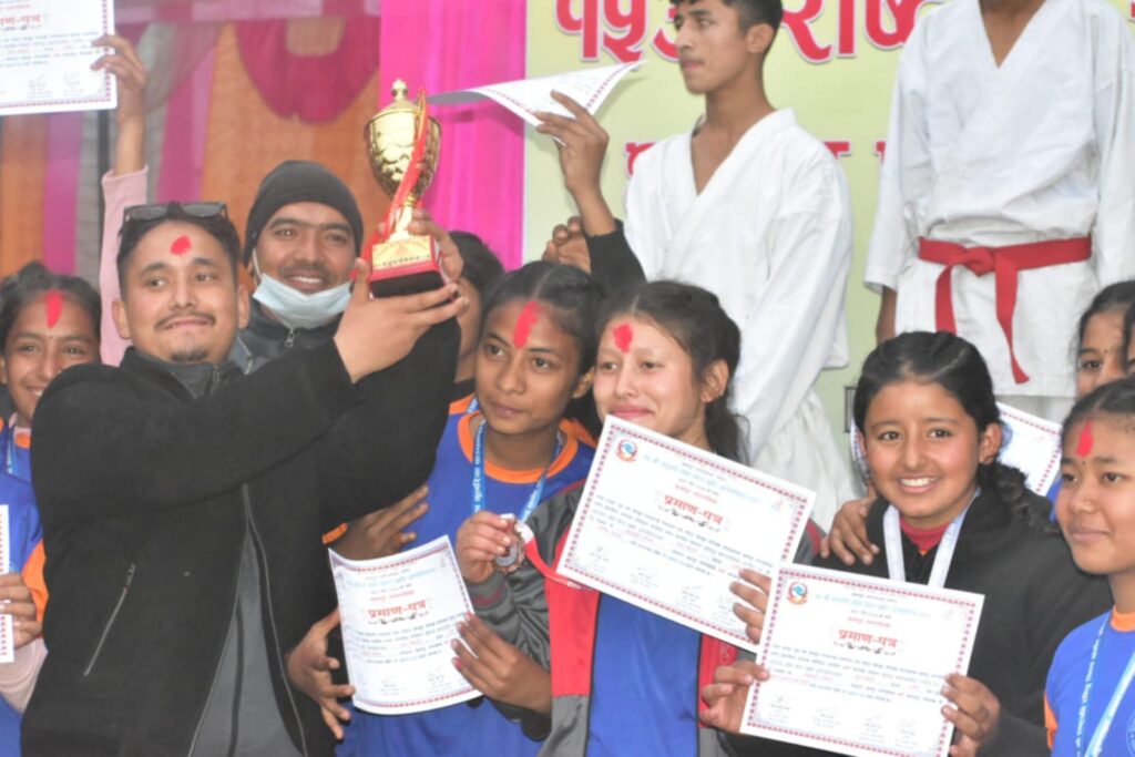 कृष्णपुुर नगरपालिका स्तरीय राष्ट्रपति रनिङ्ग शिल्डको उपाधि कञ्चन माविलाई